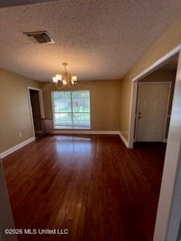11121 Bayview Lane, Biloxi, MS 39532