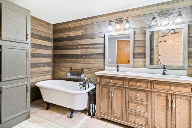 1687 Timberline Drive, Onalaska, TX 77360