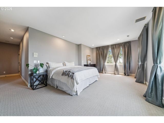 2323 Nw PINNACLE Dr, Portland, OR 97229