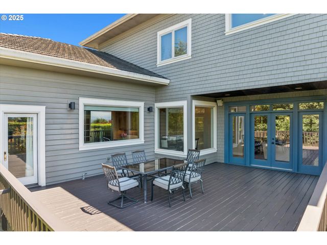 2323 Nw PINNACLE Dr, Portland, OR 97229