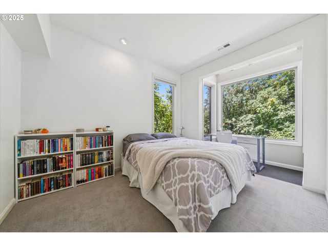 2323 Nw PINNACLE Dr, Portland, OR 97229