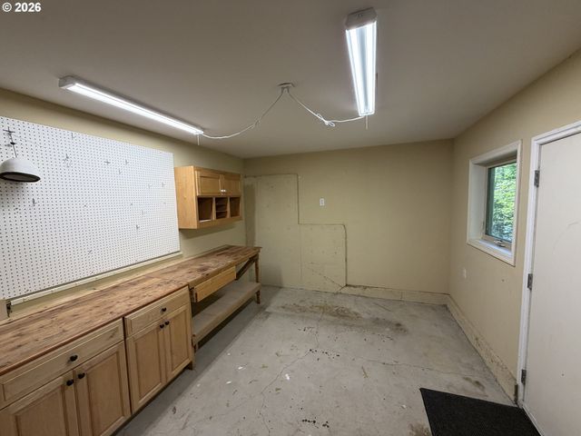 2323 Nw PINNACLE Dr, Portland, OR 97229