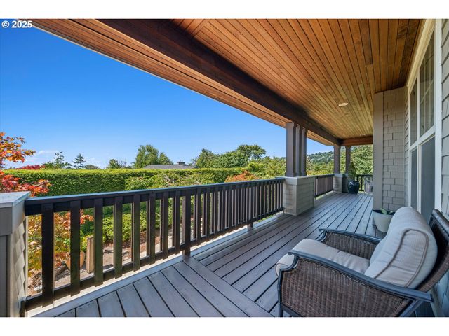 2323 Nw PINNACLE Dr, Portland, OR 97229