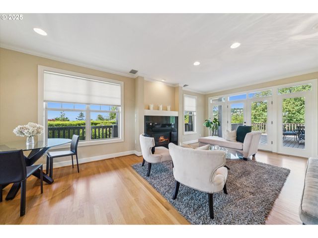 2323 Nw PINNACLE Dr, Portland, OR 97229