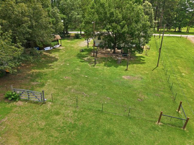1639 Lake Vernon, Leesville, LA 71446