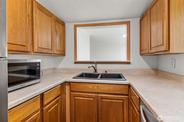 10002 Oak Lane SW, Lakewood, WA 98499