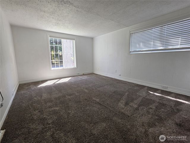10002 Oak Lane SW, Lakewood, WA 98499