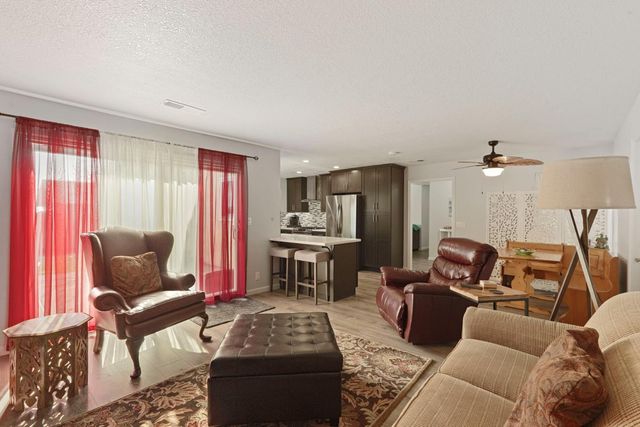 1050 Bradford Cir, Lodi, CA 95240