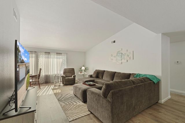 1050 Bradford Cir, Lodi, CA 95240