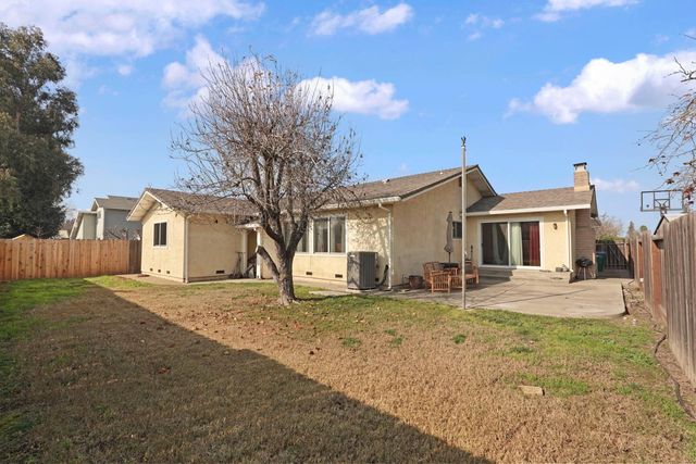 1050 Bradford Cir, Lodi, CA 95240