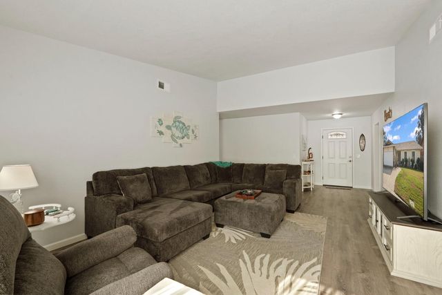 1050 Bradford Cir, Lodi, CA 95240