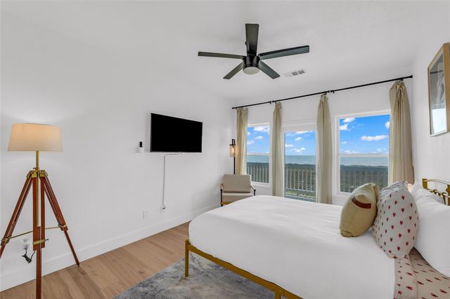 112 Ocean Shore Drive, Crystal Beach, TX 77650