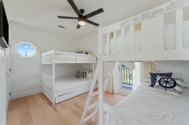 112 Ocean Shore Drive, Crystal Beach, TX 77650