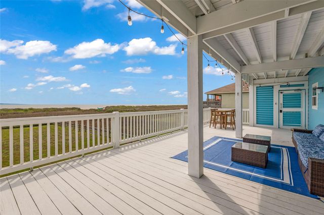 112 Ocean Shore Drive, Crystal Beach, TX 77650