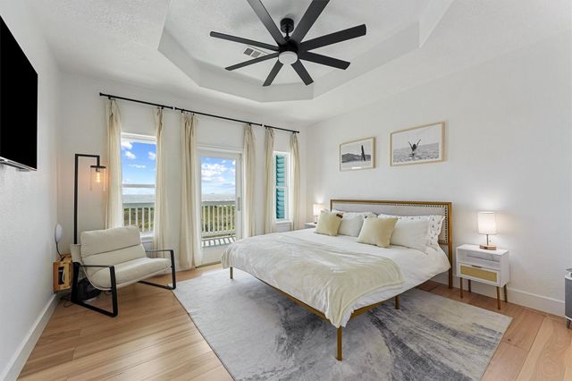 112 Ocean Shore Drive, Crystal Beach, TX 77650