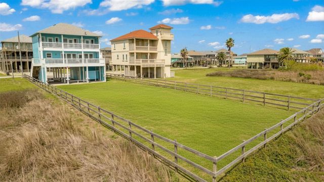 112 Ocean Shore Drive, Crystal Beach, TX 77650