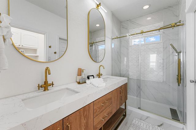 112 Ocean Shore Drive, Crystal Beach, TX 77650