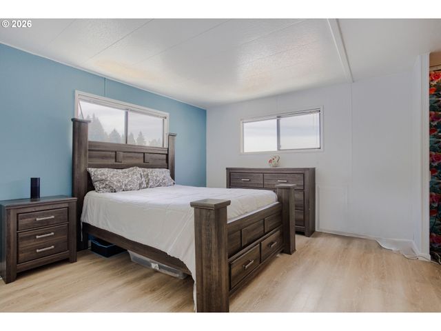 11524 Sw ROYAL VILLA Dr, Tigard, OR 97224