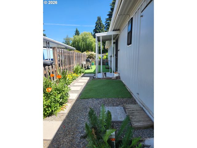 11524 Sw ROYAL VILLA Dr, Tigard, OR 97224