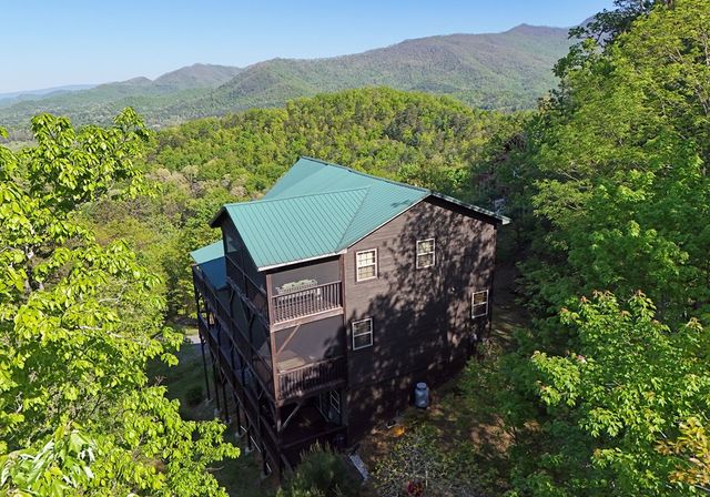299 Bethabara View, Hayesville, NC 28904