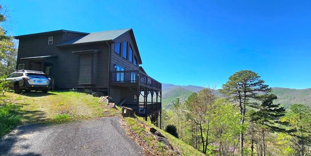299 Bethabara View, Hayesville, NC 28904