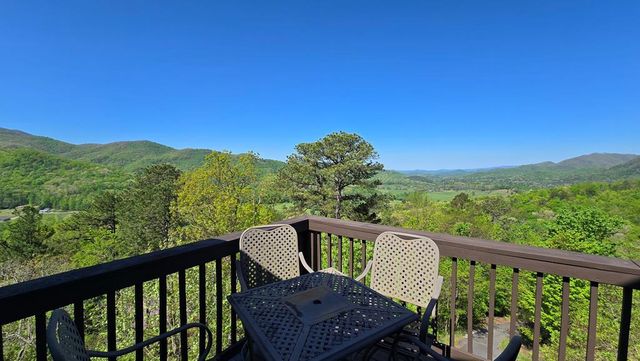 299 Bethabara View, Hayesville, NC 28904