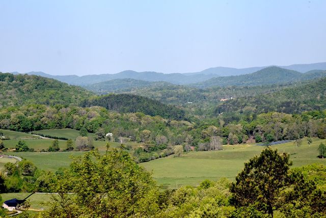 299 Bethabara View, Hayesville, NC 28904