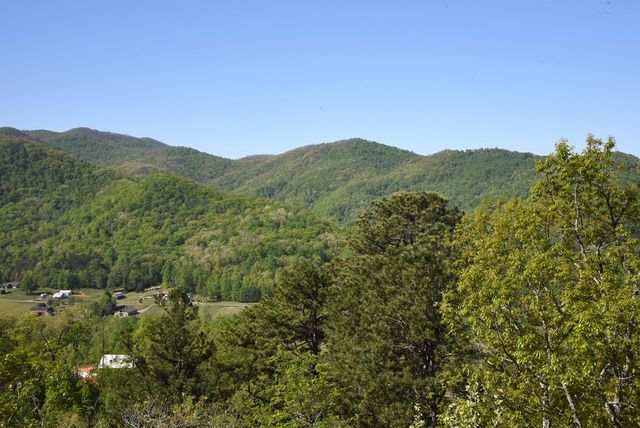 299 Bethabara View, Hayesville, NC 28904