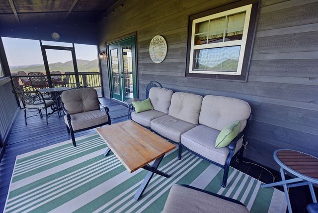 299 Bethabara View, Hayesville, NC 28904