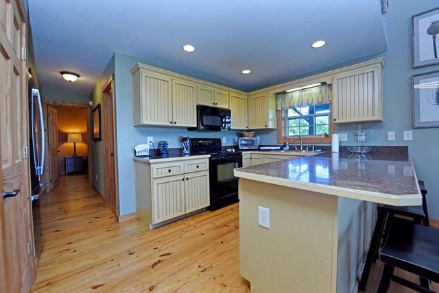 299 Bethabara View, Hayesville, NC 28904