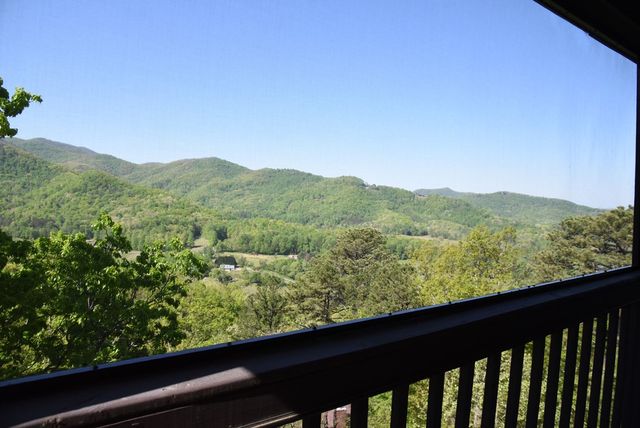 299 Bethabara View, Hayesville, NC 28904