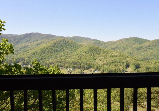299 Bethabara View, Hayesville, NC 28904
