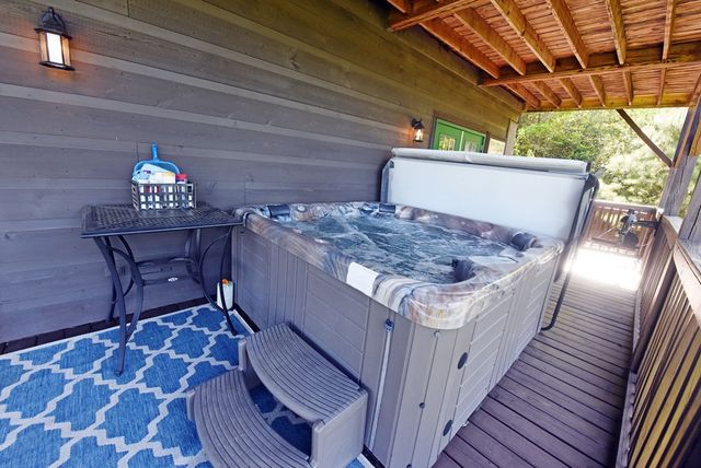 299 Bethabara View, Hayesville, NC 28904