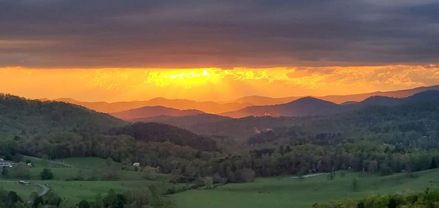 299 Bethabara View, Hayesville, NC 28904