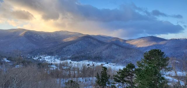 299 Bethabara View, Hayesville, NC 28904