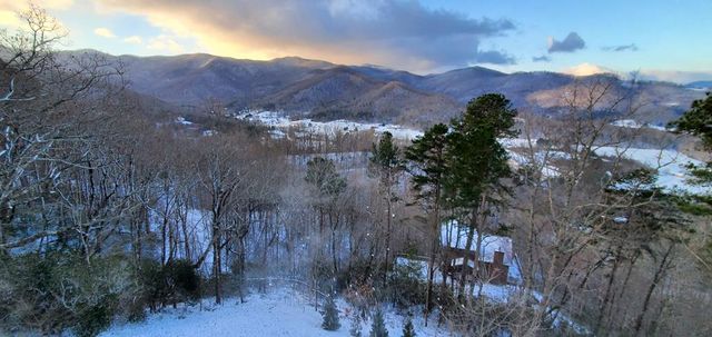 299 Bethabara View, Hayesville, NC 28904