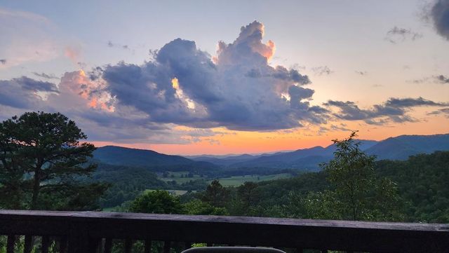 299 Bethabara View, Hayesville, NC 28904