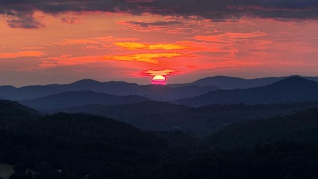 299 Bethabara View, Hayesville, NC 28904