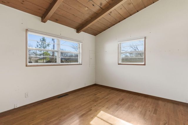 2314 S Farm Road 123, Springfield, MO 65807