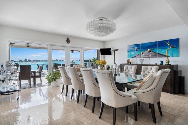 1990 NE 119th Rd, North Miami, FL 33181