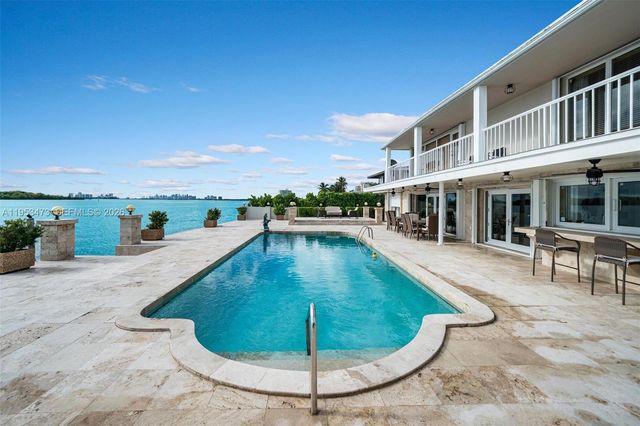 1990 NE 119th Rd, North Miami, FL 33181