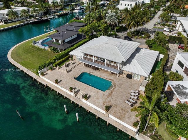 1990 NE 119th Rd, North Miami, FL 33181