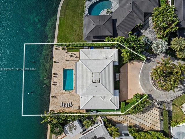 1990 NE 119th Rd, North Miami, FL 33181