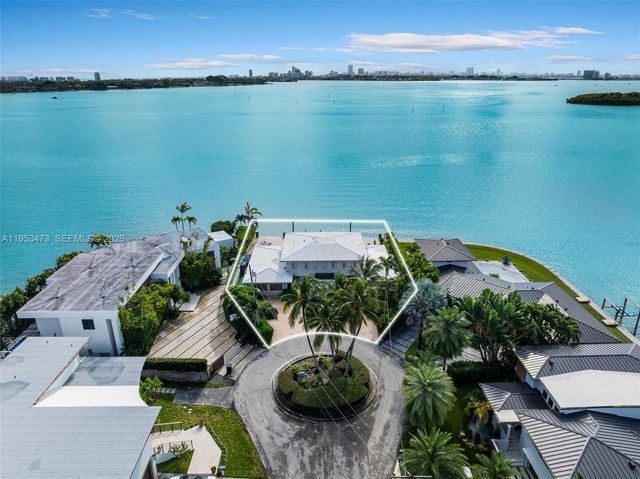 1990 NE 119th Rd, North Miami, FL 33181