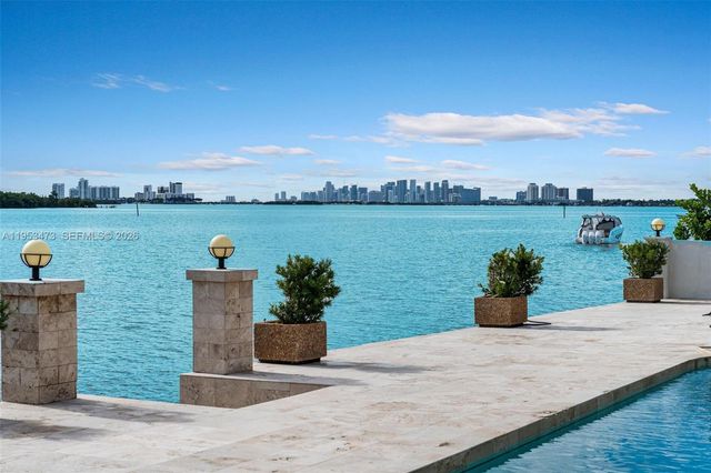 1990 NE 119th Rd, North Miami, FL 33181