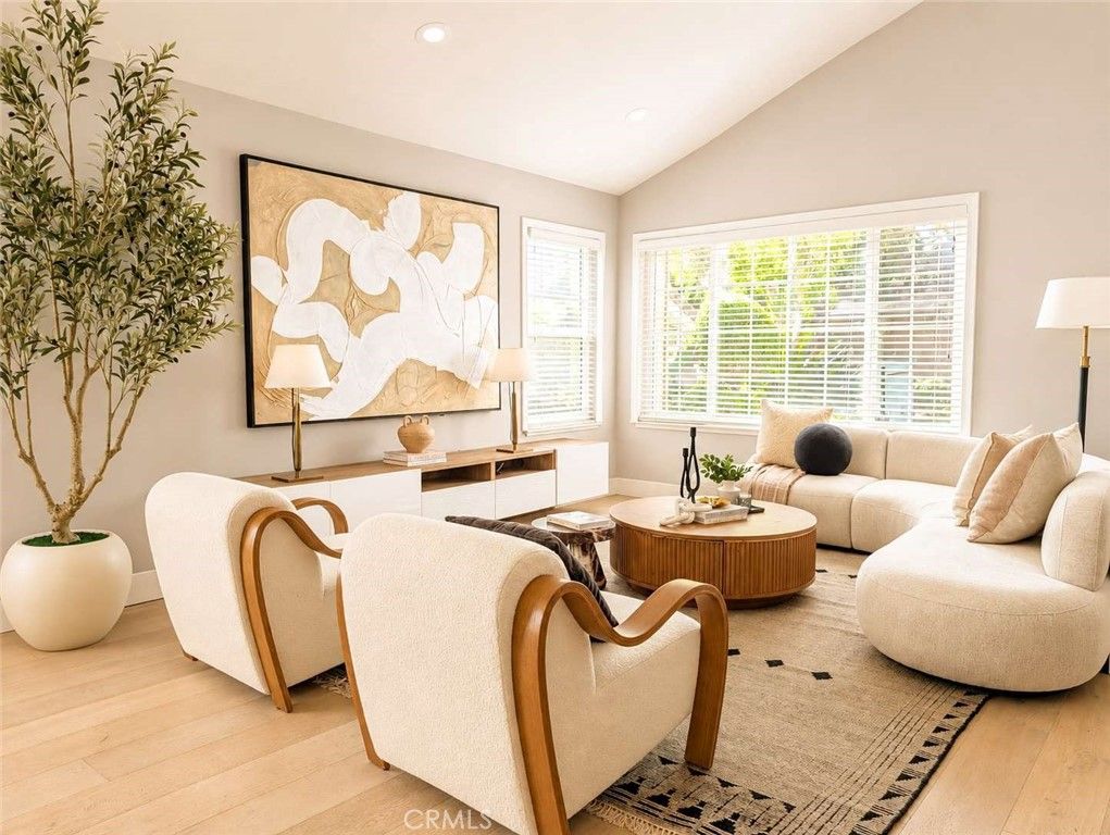 10 Delaware, Irvine, CA 92620 — photo 3