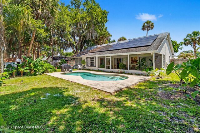826 Roger Avenue NW, Palm Bay, FL 32907