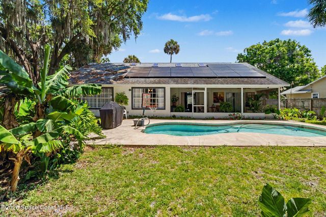 826 Roger Avenue NW, Palm Bay, FL 32907