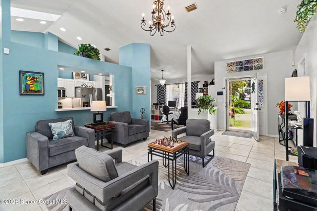 826 Roger Avenue NW, Palm Bay, FL 32907