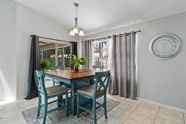 826 Roger Avenue NW, Palm Bay, FL 32907
